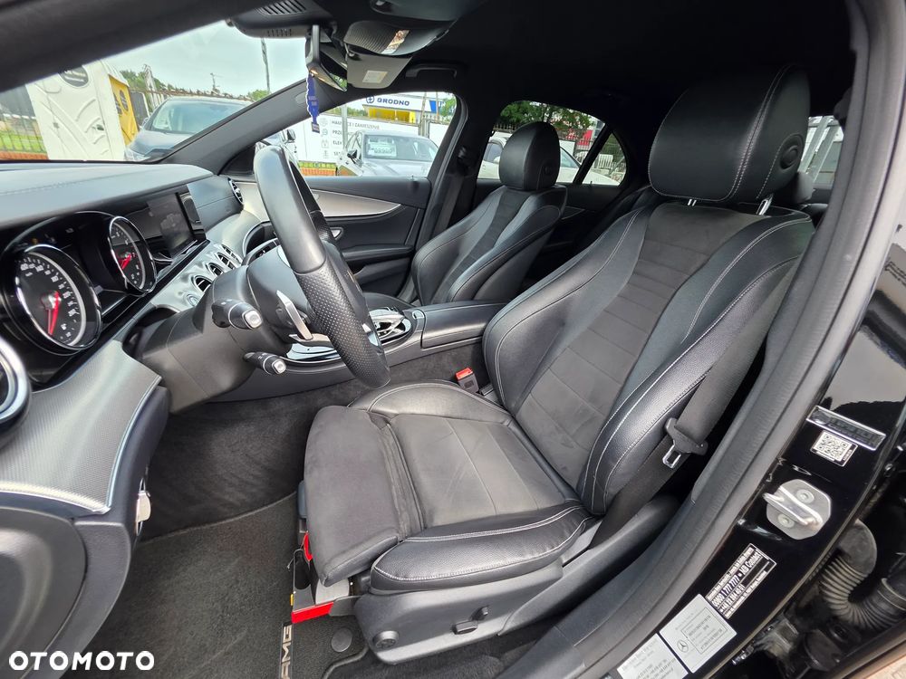 Mercedes-Benz Klasa E 200 4Matic 9G-TRONIC AMG Line - 9