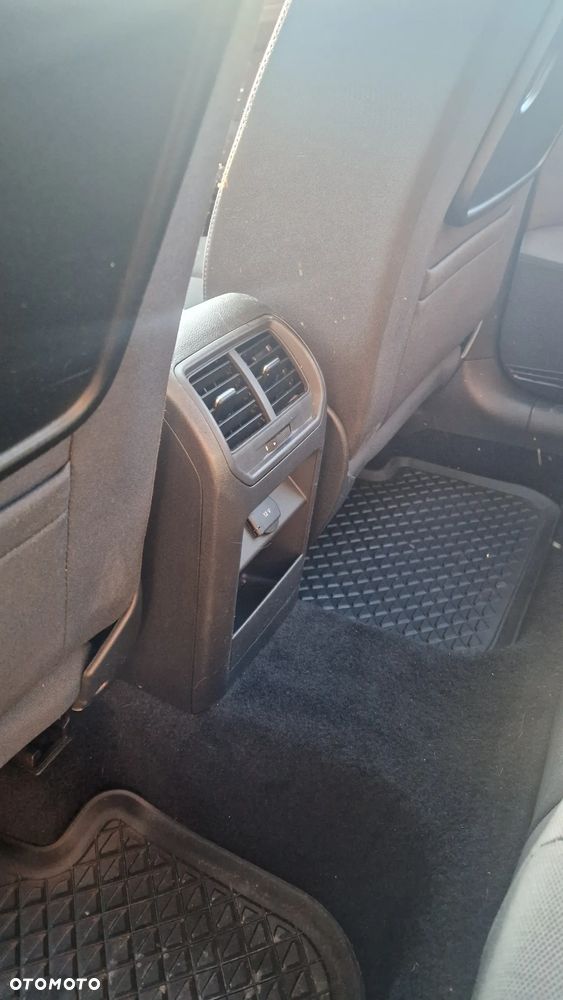 Volkswagen Golf Sportsvan - 10