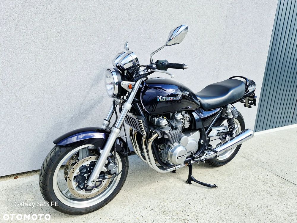 Kawasaki Zephyr - 35