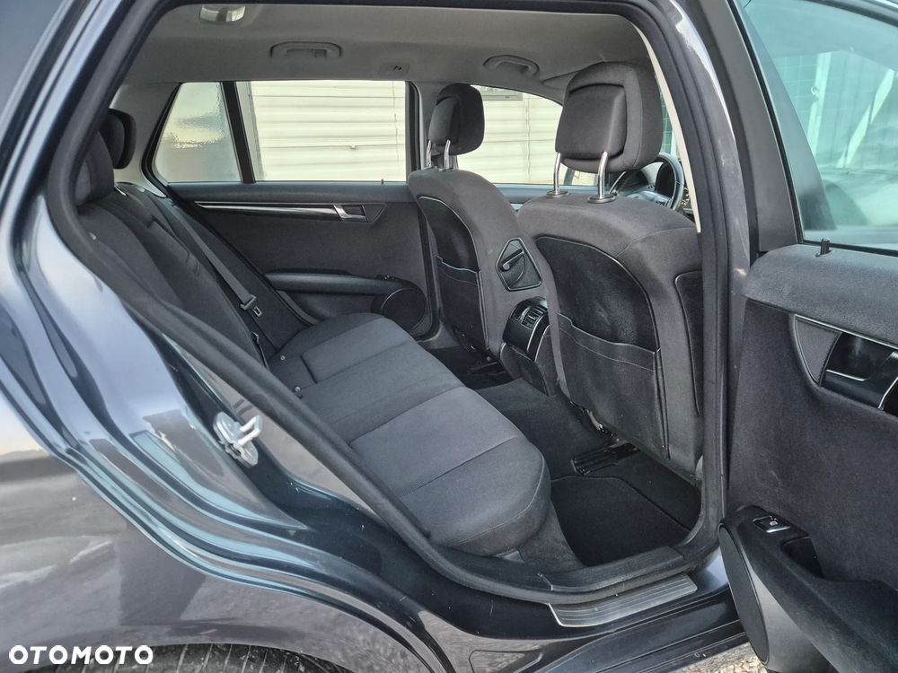 Mercedes-Benz Klasa C 200 CDI Elegance - 14