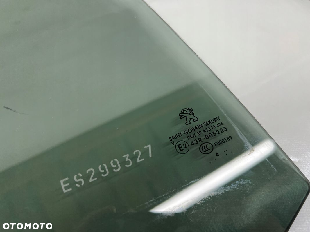Peugeot 308 II T9 szyba drzwi prawy tył prawa tylna 14r - 2