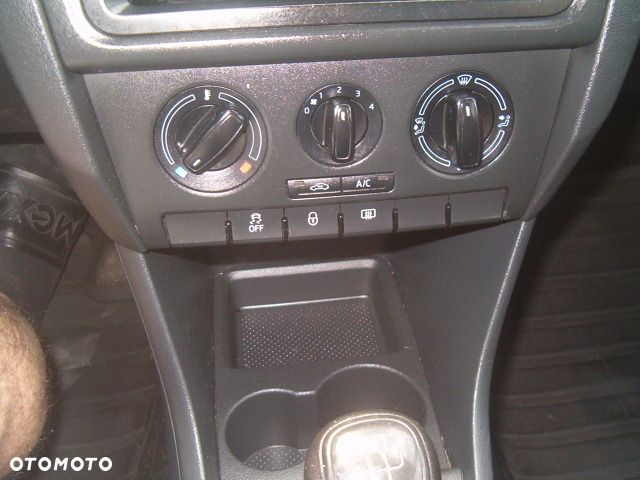 Skoda RAPID - 26