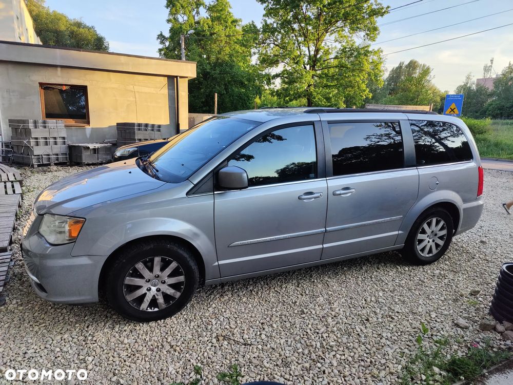 Chrysler Town & Country 3.6 Touring - 2