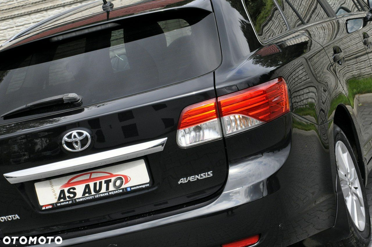 Toyota Avensis 1.8 Sol - 31