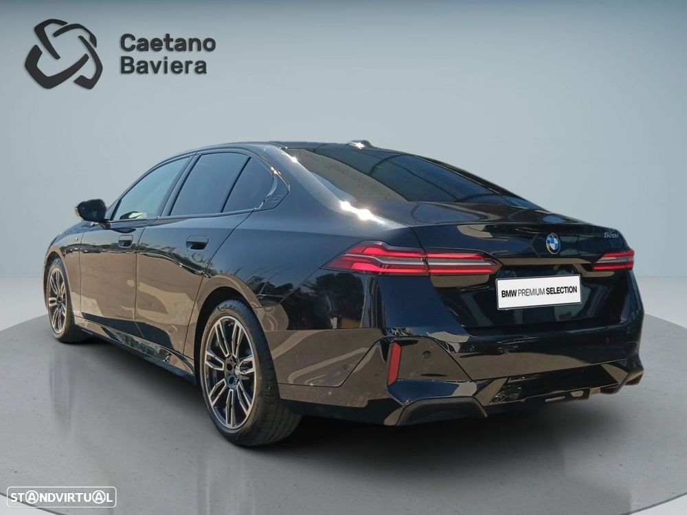 BMW 520 d Pack Desportivo M - 6