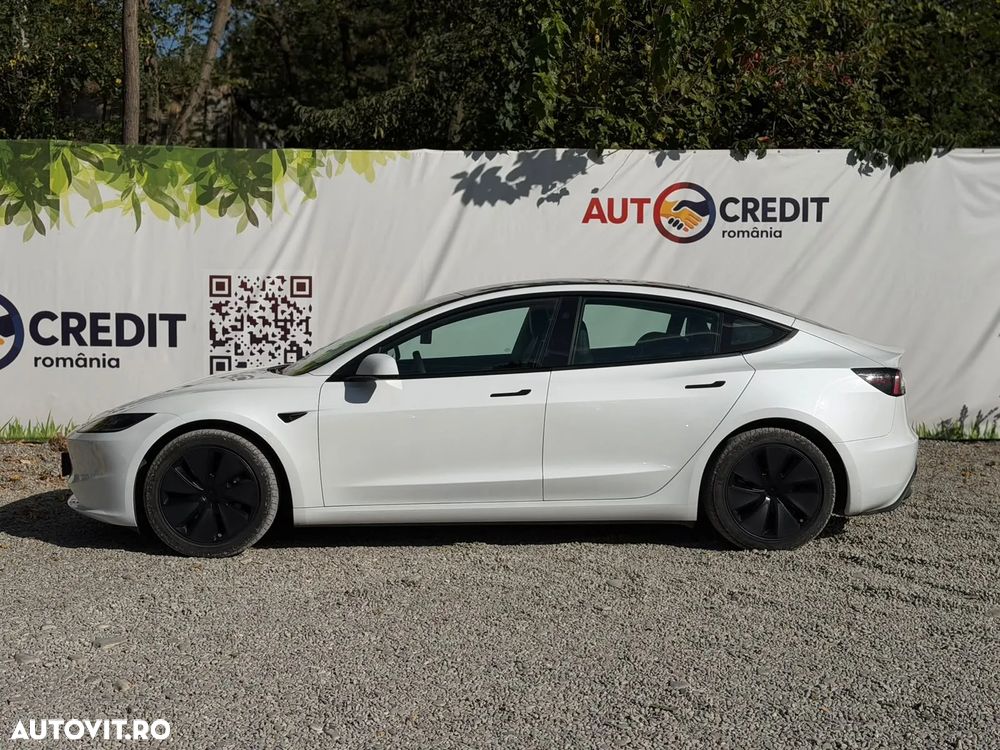 Tesla Model 3 - 16
