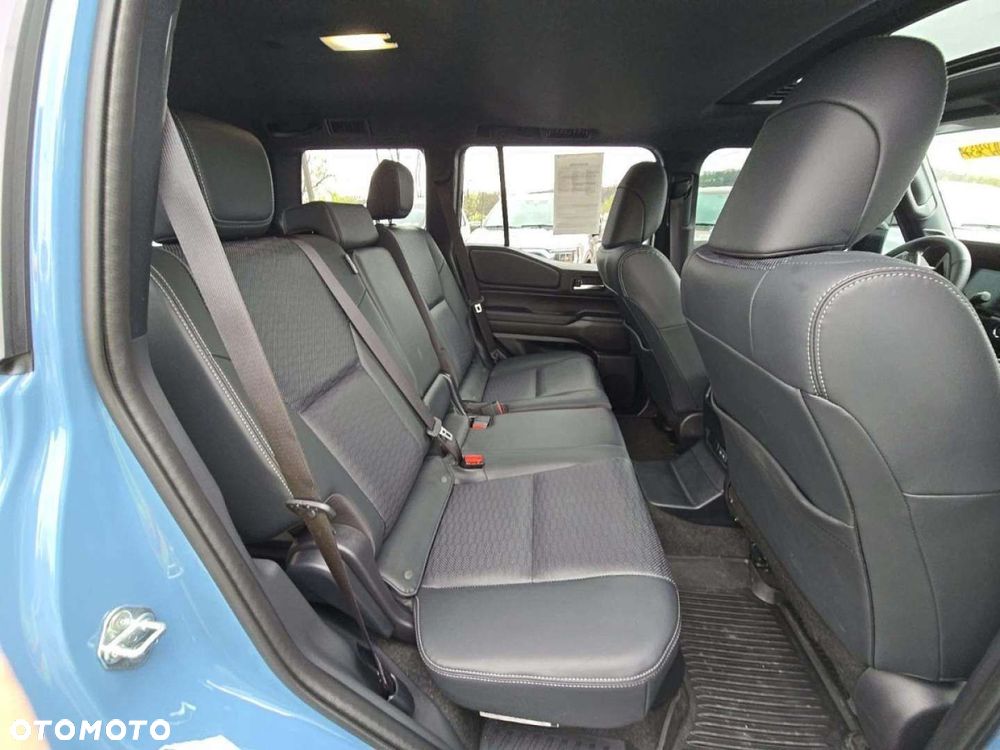 Toyota Land Cruiser - 13