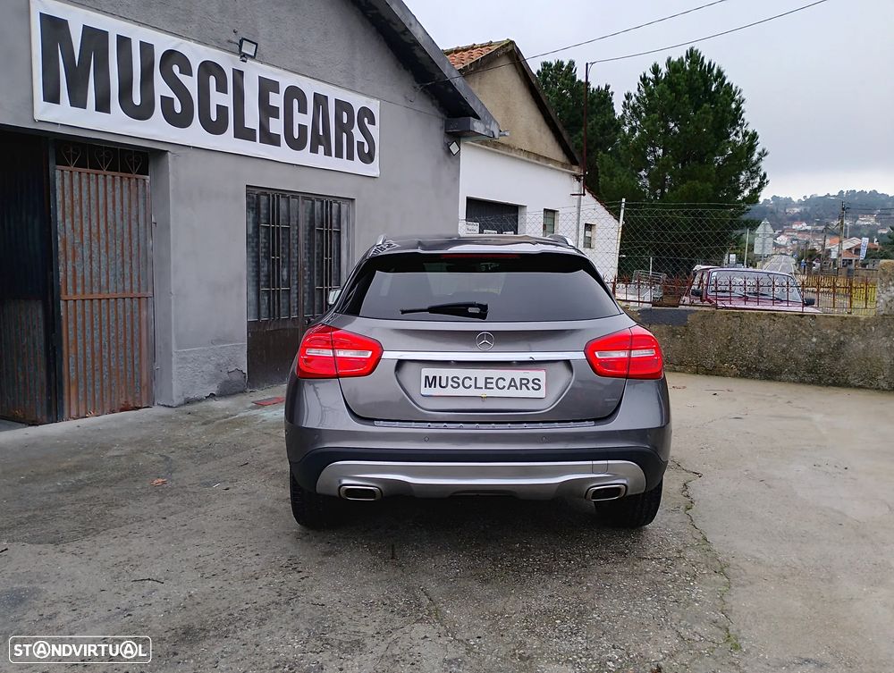 Mercedes-Benz GLA 180 d AMG Line - 8