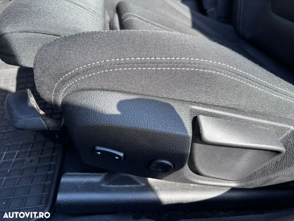 BMW Seria 3 330i xDrive Aut. Sport Line - 20
