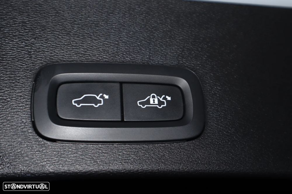 Volvo XC 40 1.5 T5 PHEV Momentum - 8