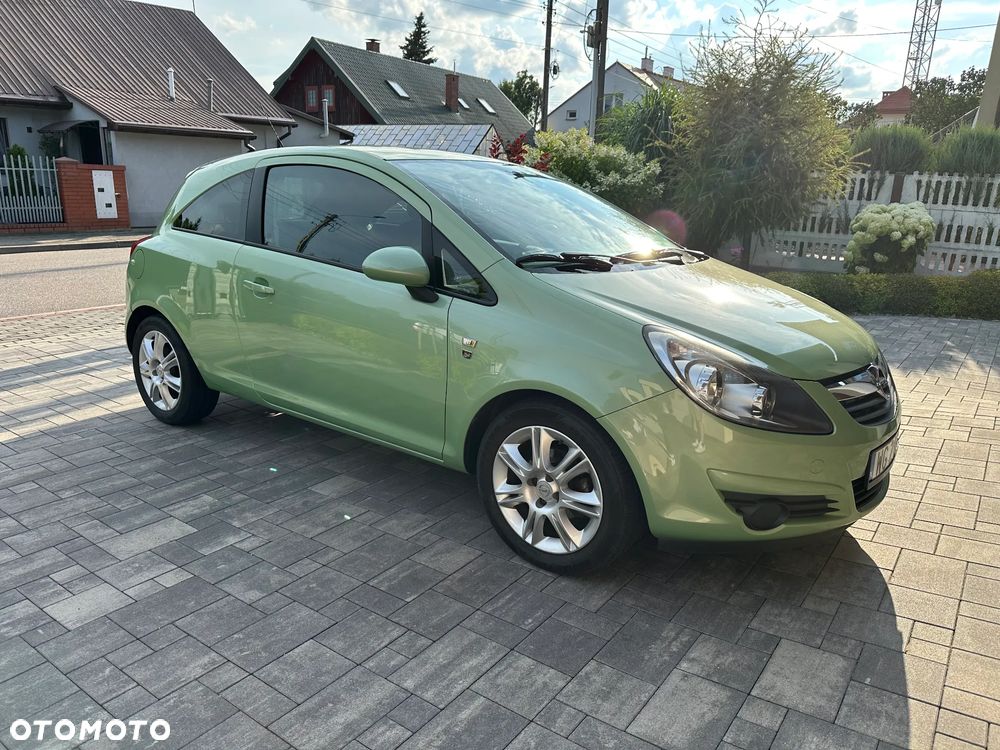Opel Corsa 1.4 16V - 1