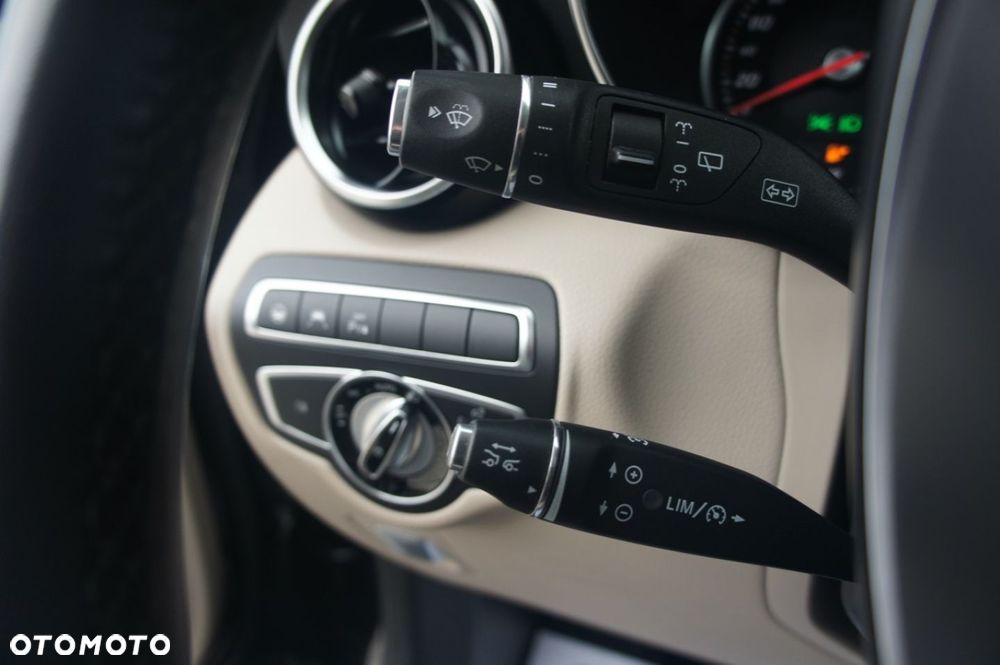 Mercedes-Benz GLC - 22