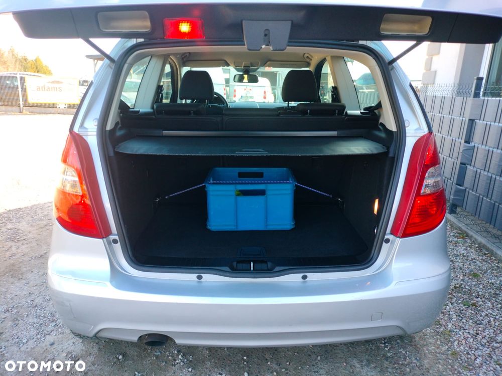 Mercedes-Benz Klasa A 180 CDI DPF Special Edition - 9