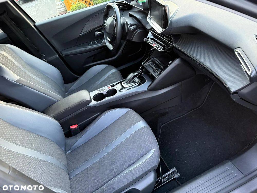 Peugeot 2008 1.5 BlueHDi Allure Pack S&S EAT8 - 4