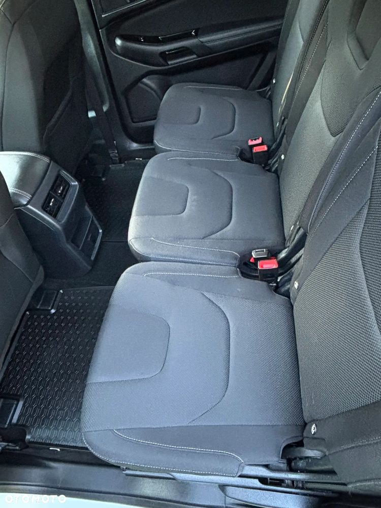 Ford S-Max - 11