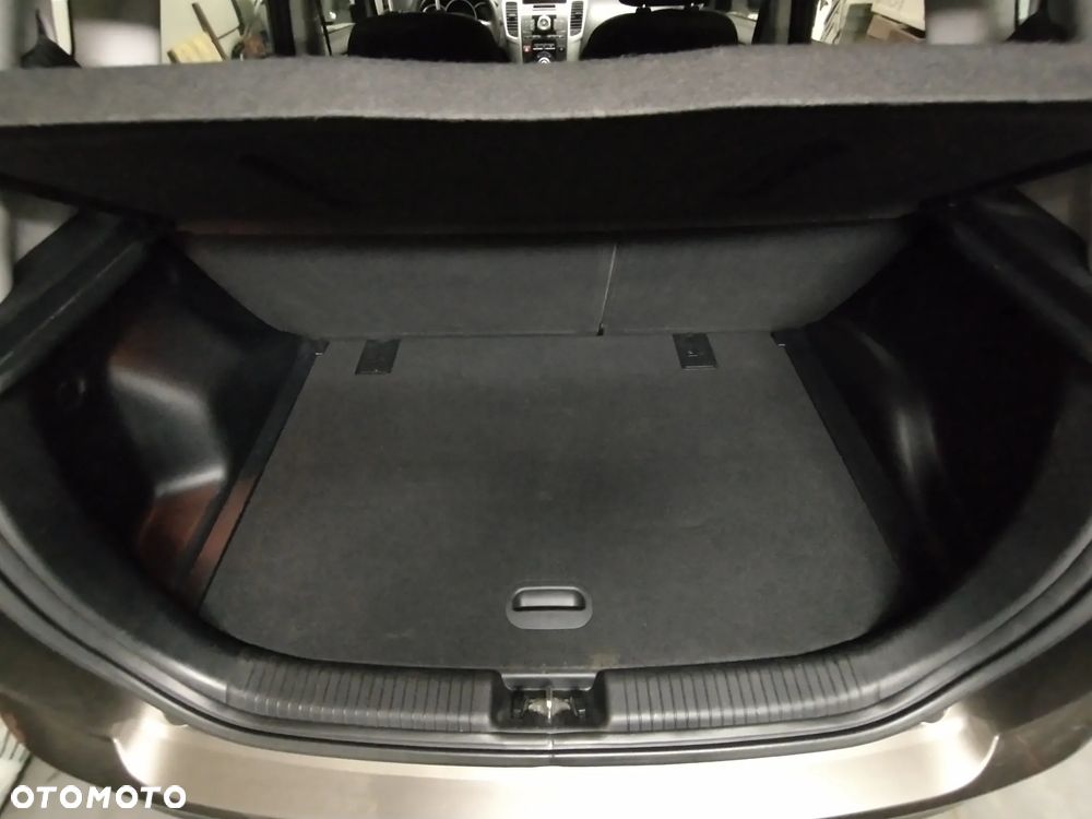 Kia Venga 1.4 L - 10