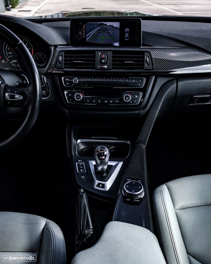 BMW M4 Auto - 16