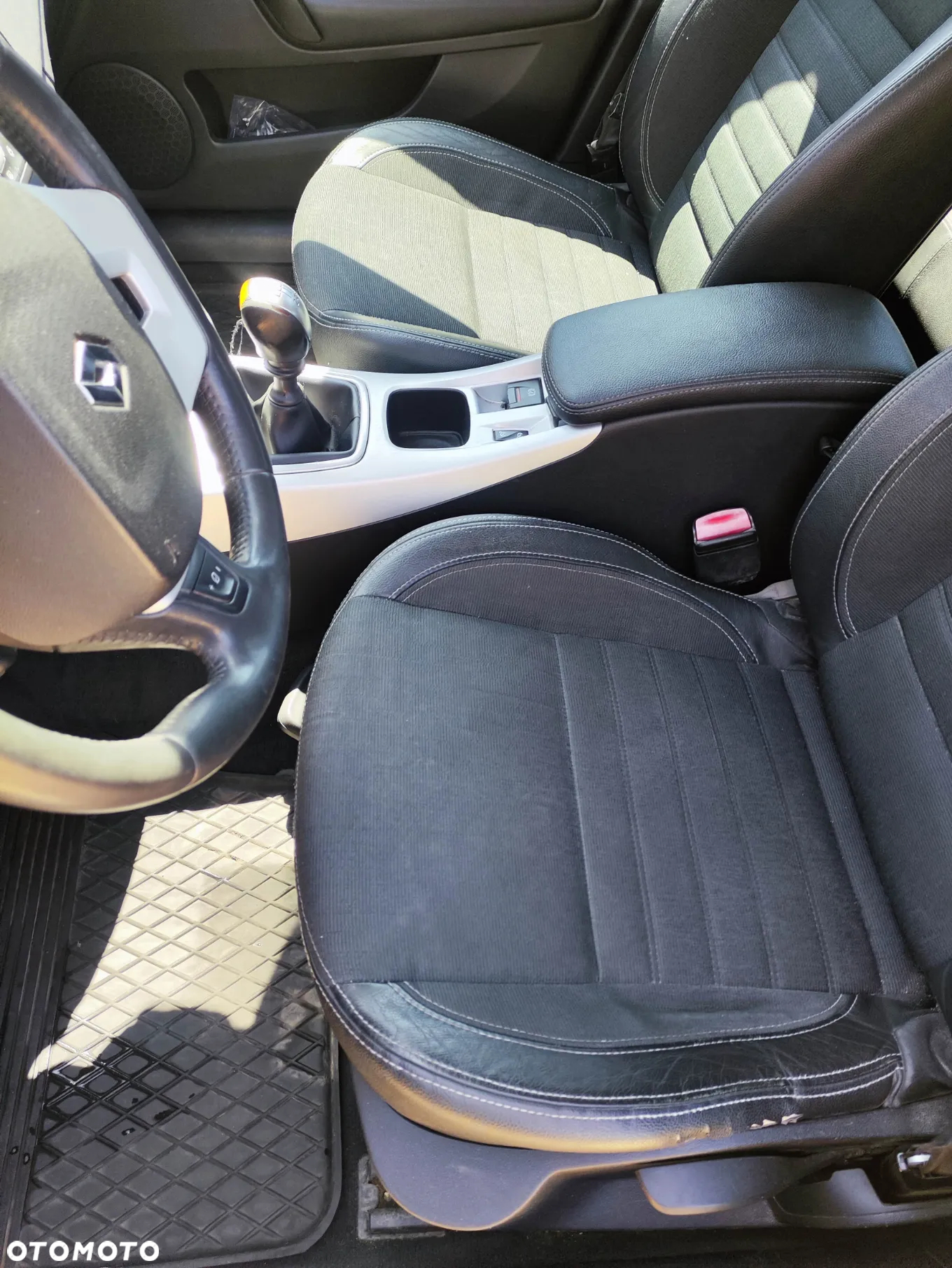 Renault Laguna 1.5 dCi Authentique - 9