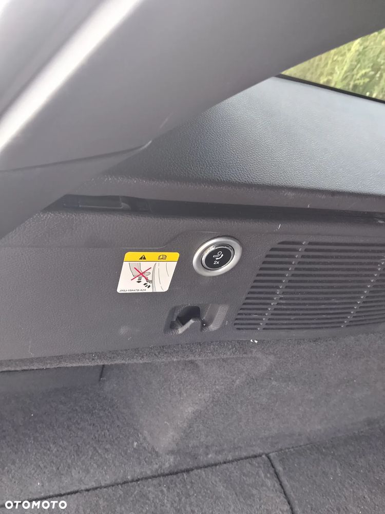 Ford Mondeo - 28