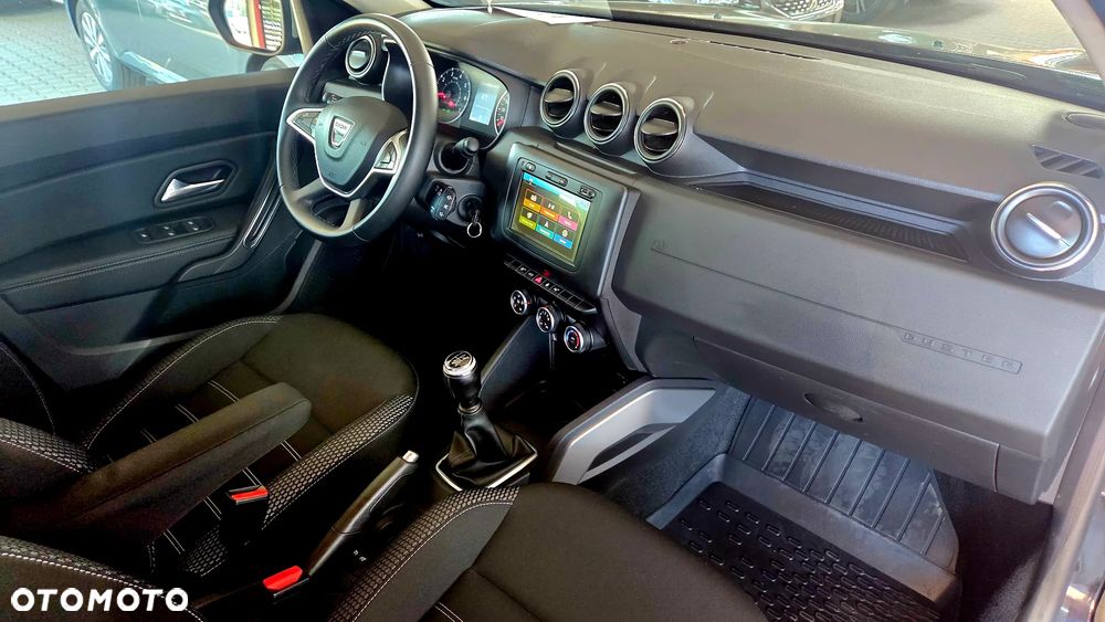 Dacia Duster 1.6 SCe Laureate S&S - 17