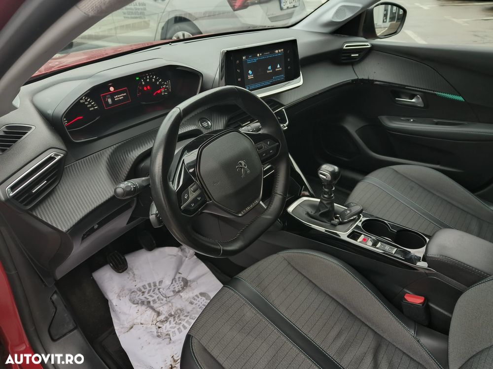 Peugeot 208 1.2 L PureTech STT Allure - 9