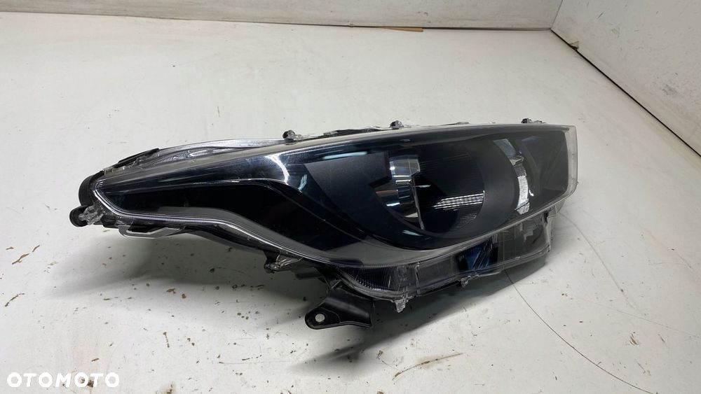 TOYOTA YARIS IV LAMPA SOCZEWKA PRAWA PRAWY PRZEDNIA PRZÓD REFLEKTOR 19-23 - 5