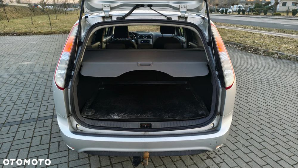 Ford Focus 1.6 16V Style - 18