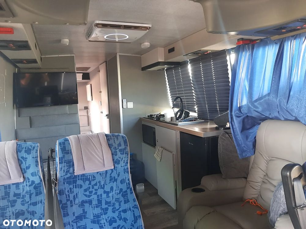 Isuzu kamper turquoise - 14