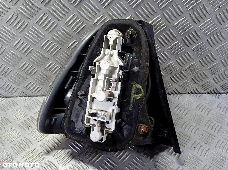 LAMPA PRAWA TYLNA BMW E46 COMPACT - 2