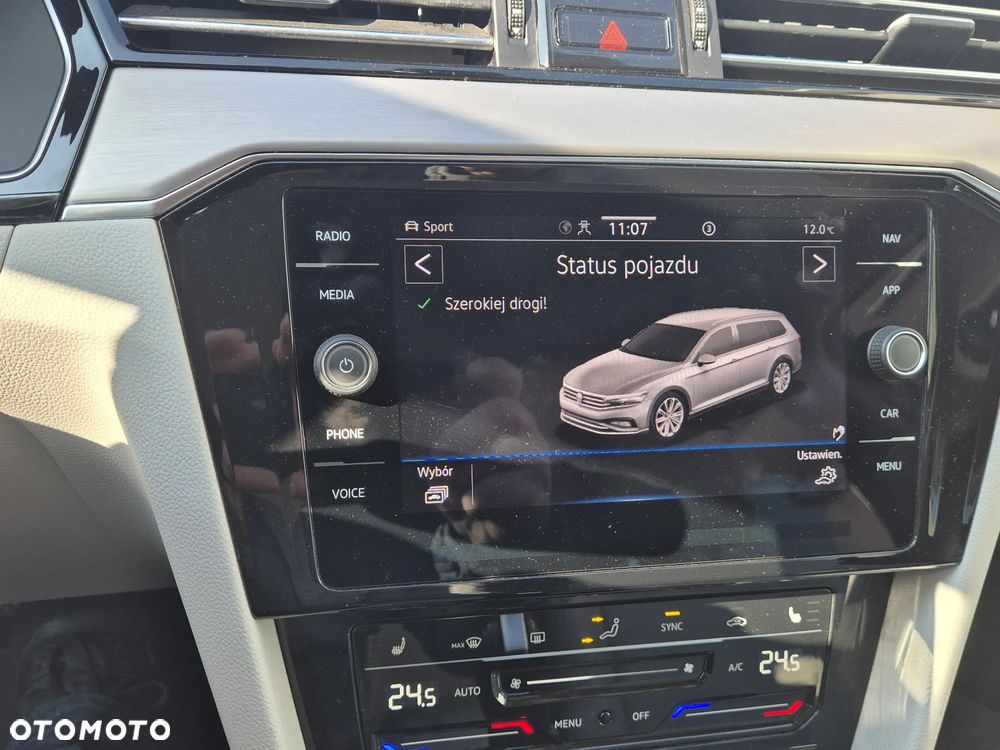 Volkswagen Passat - 2