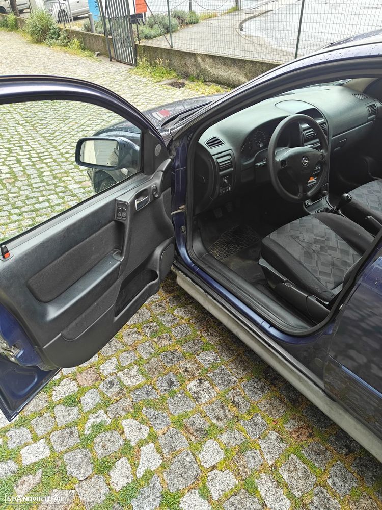 Opel Astra 1.4 Sport - 11