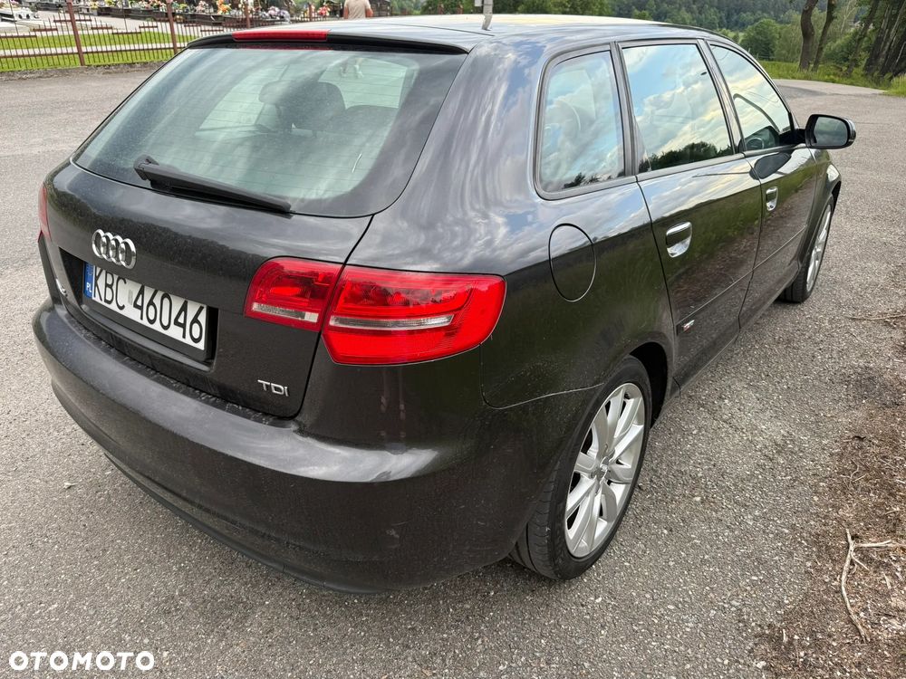 Audi A3 Sportback - 3