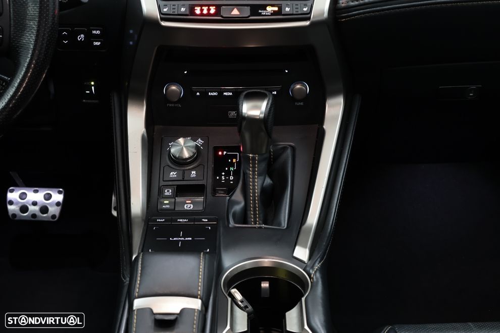 Lexus NX 300h F Sport+ 4WD - 21