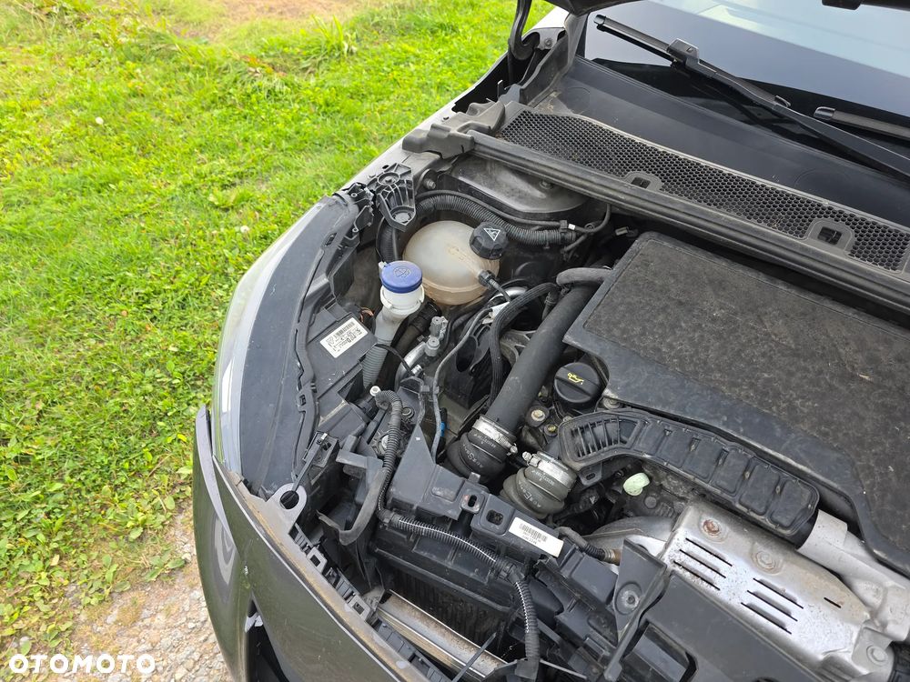 Peugeot 208 PureTech 130 EAT8 Allure - 7