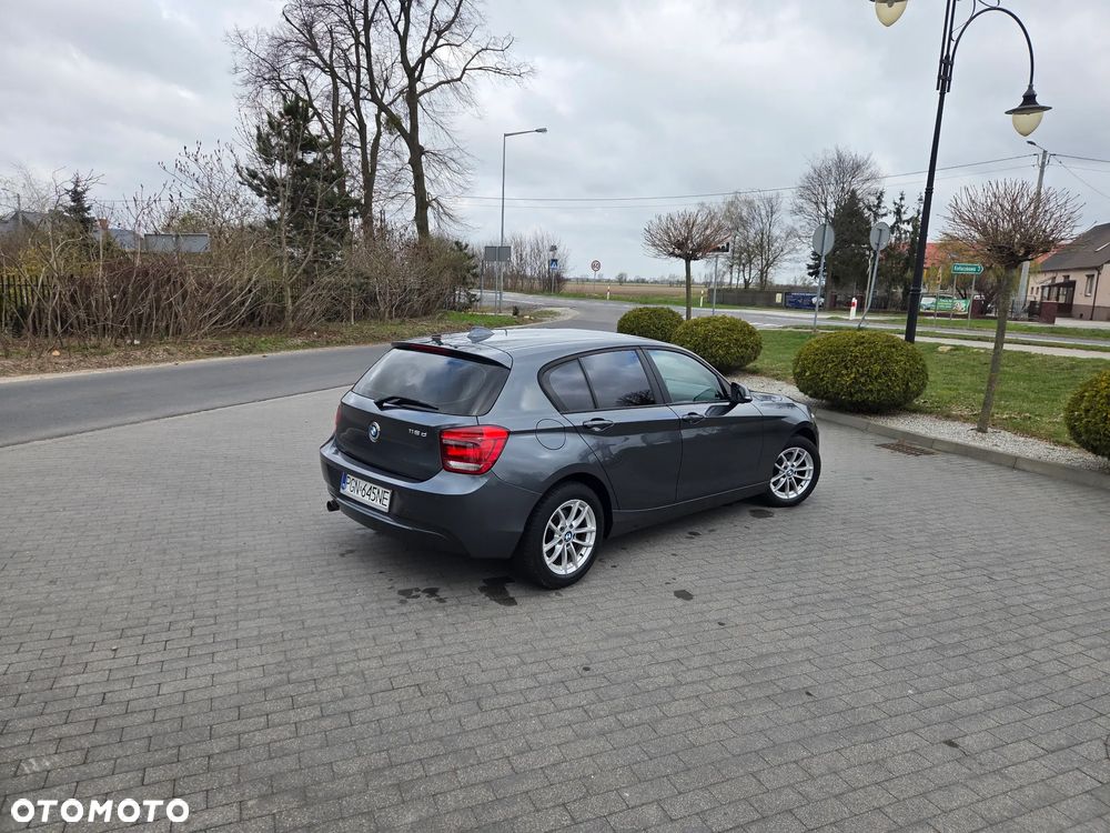 BMW Seria 1 116d DPF Edition Sport - 11