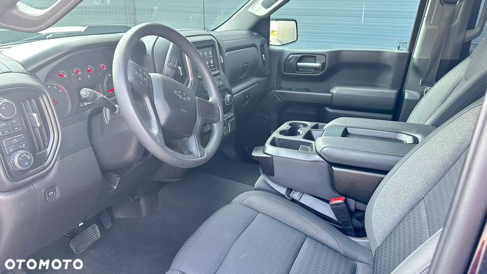 Chevrolet Silverado - 9
