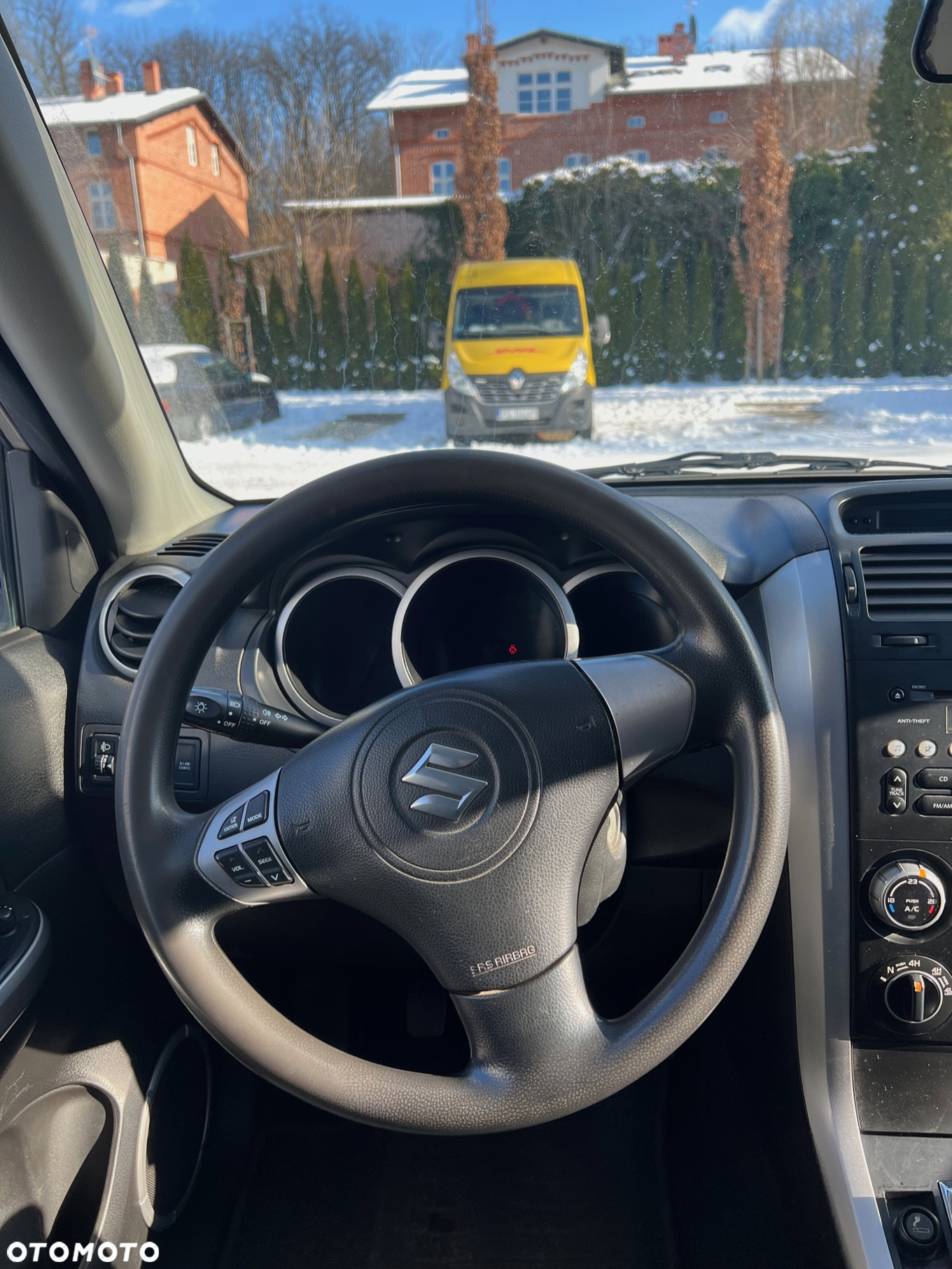 Suzuki Grand Vitara 2.0 - 12