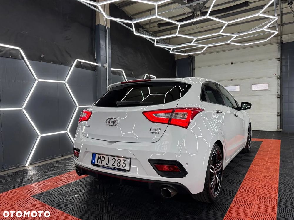 Hyundai i30 1.6 GDI Turbo Luxury - 6
