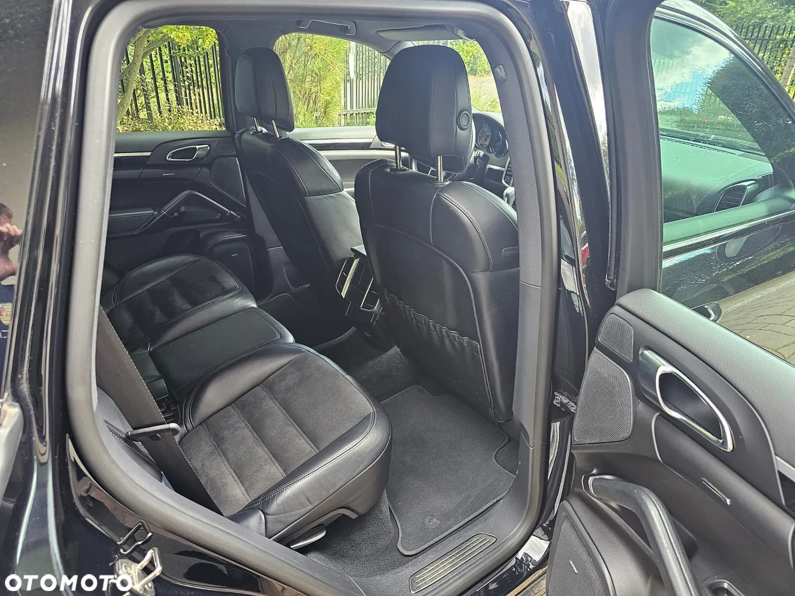 Porsche Cayenne S Diesel Platinum Edition - 15