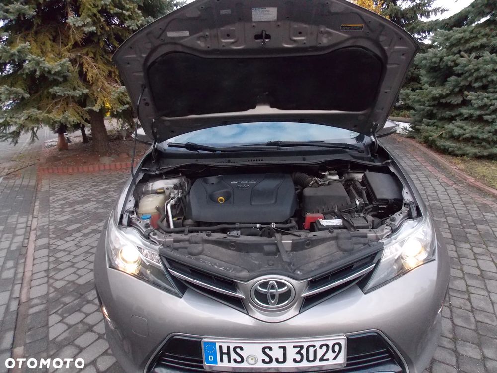 Toyota Auris 1.4 D-4D Edition - 28