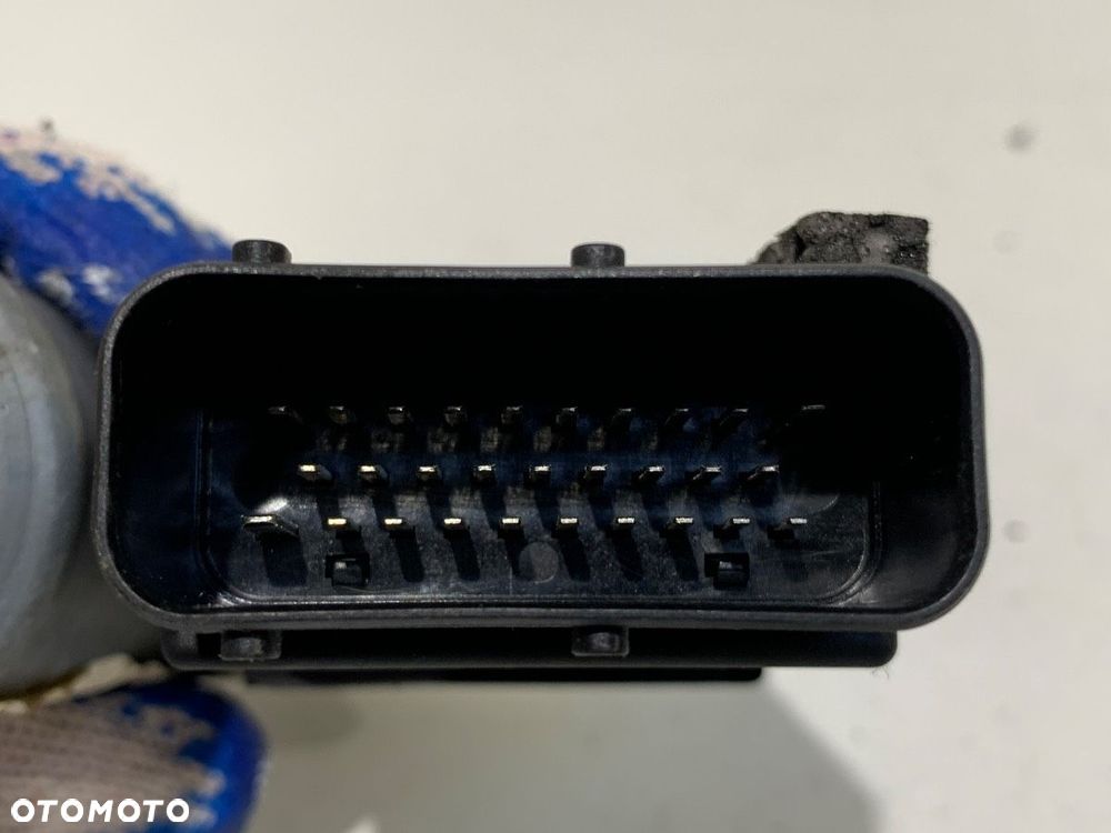 SILNIK PODNOSZENIA SZYBY PRAWY PRZÓD  SEAT LEON (1M1) 1999 - 2006 1.6 16 V 77 kW [105 KM] benzyna - 4