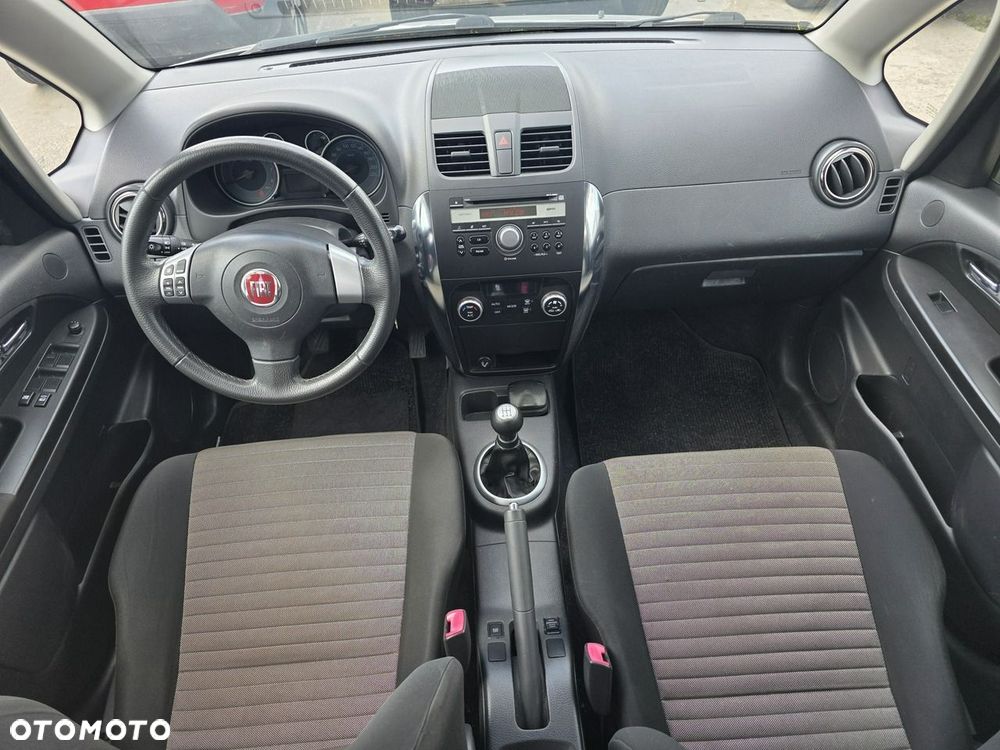Fiat Sedici - 12