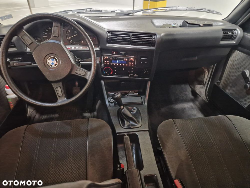 BMW Seria 3 - 12