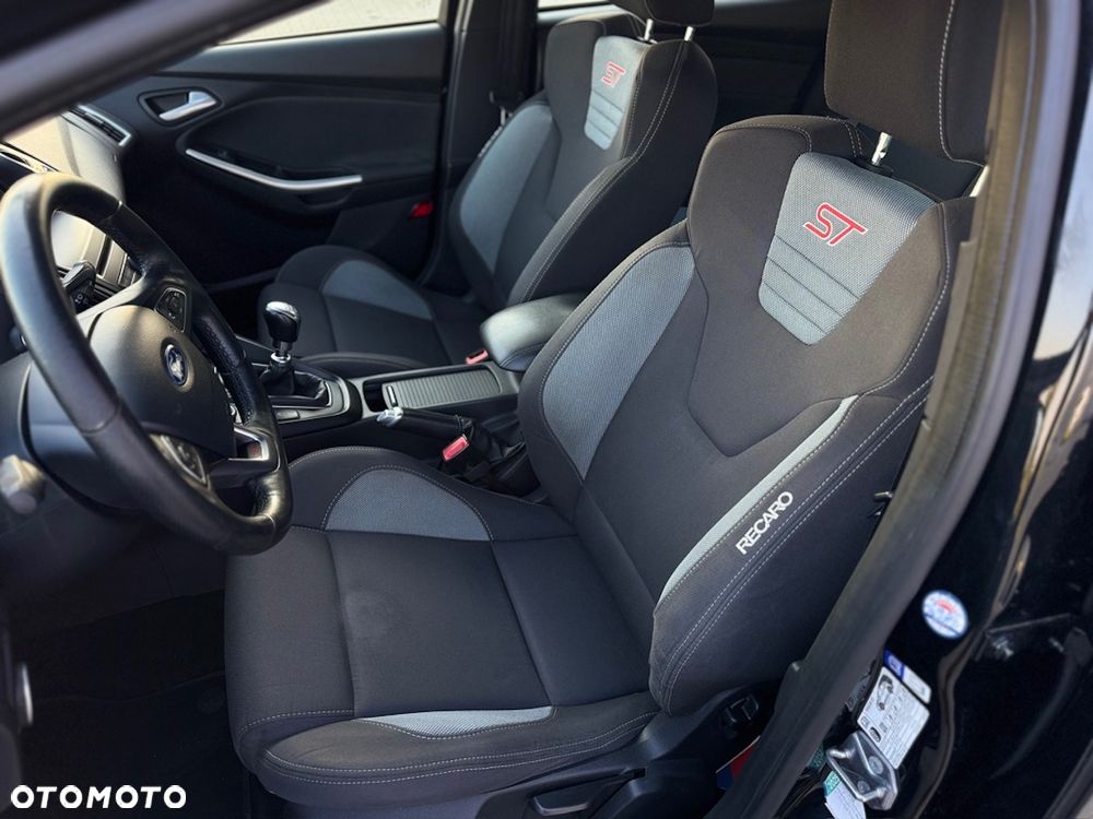 Ford Focus 2.0 TDCi ST - 10