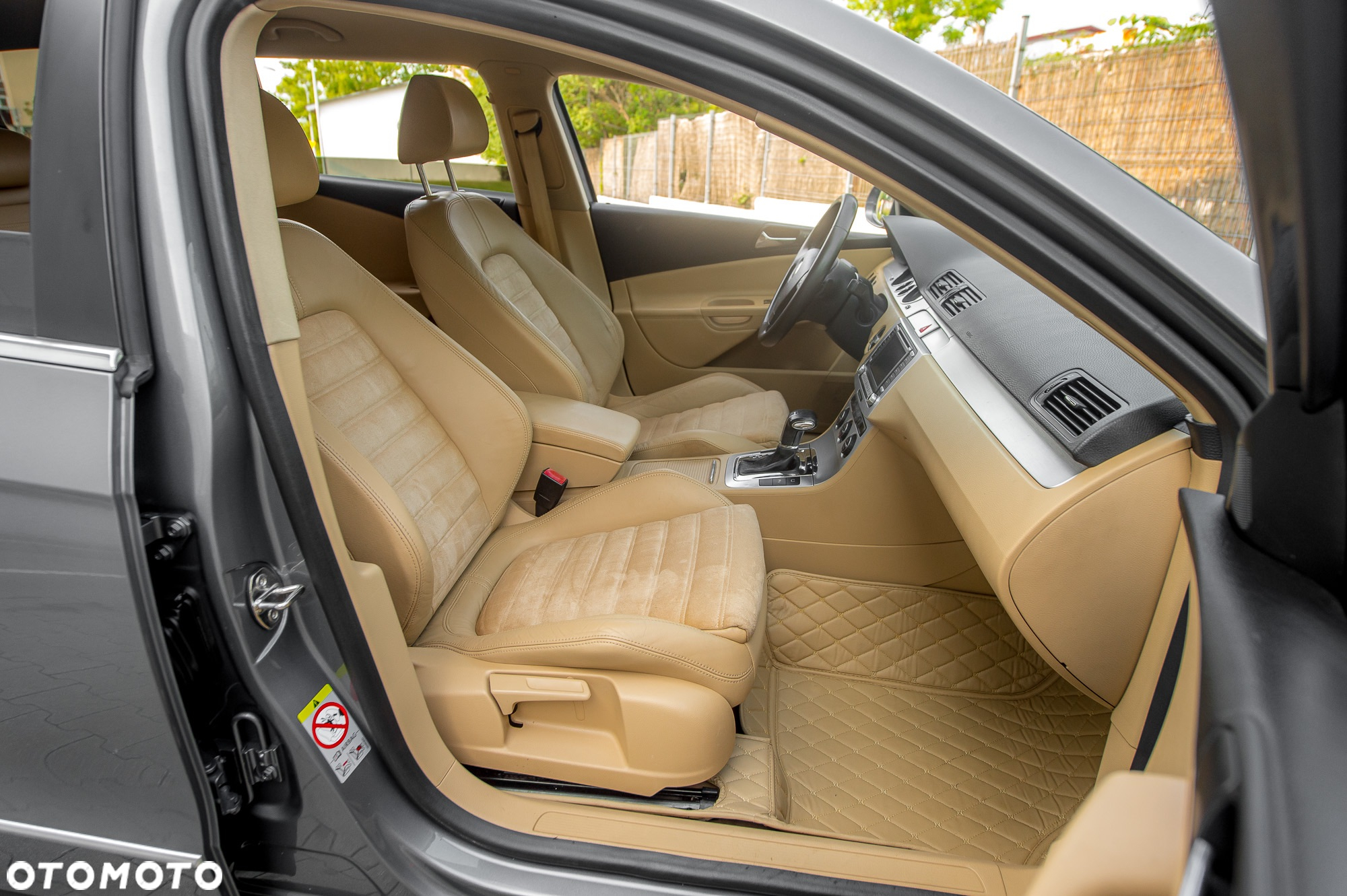 Volkswagen Passat - 22