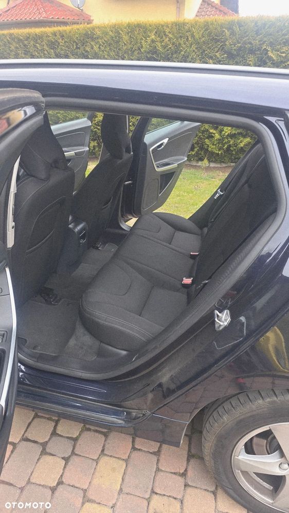 Volvo V60 D2 Ocean Race - 14