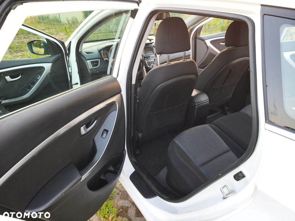 Hyundai i30 1.6 Comfort - 13