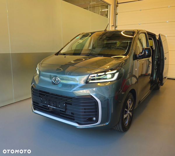 Toyota Proace Verso EV Long 75kWh Business