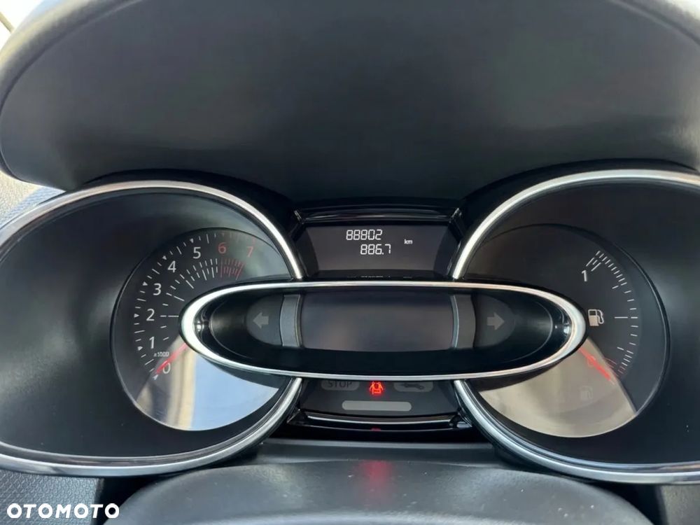 Renault Clio - 8
