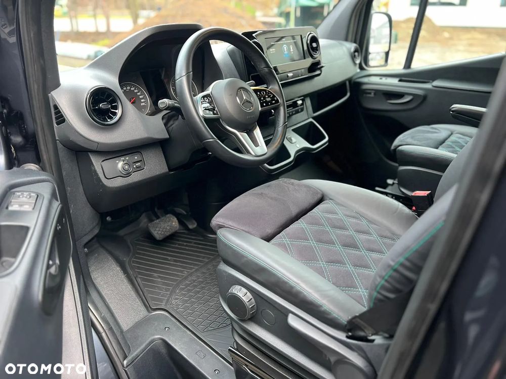 Mercedes-Benz Sprinter - 12